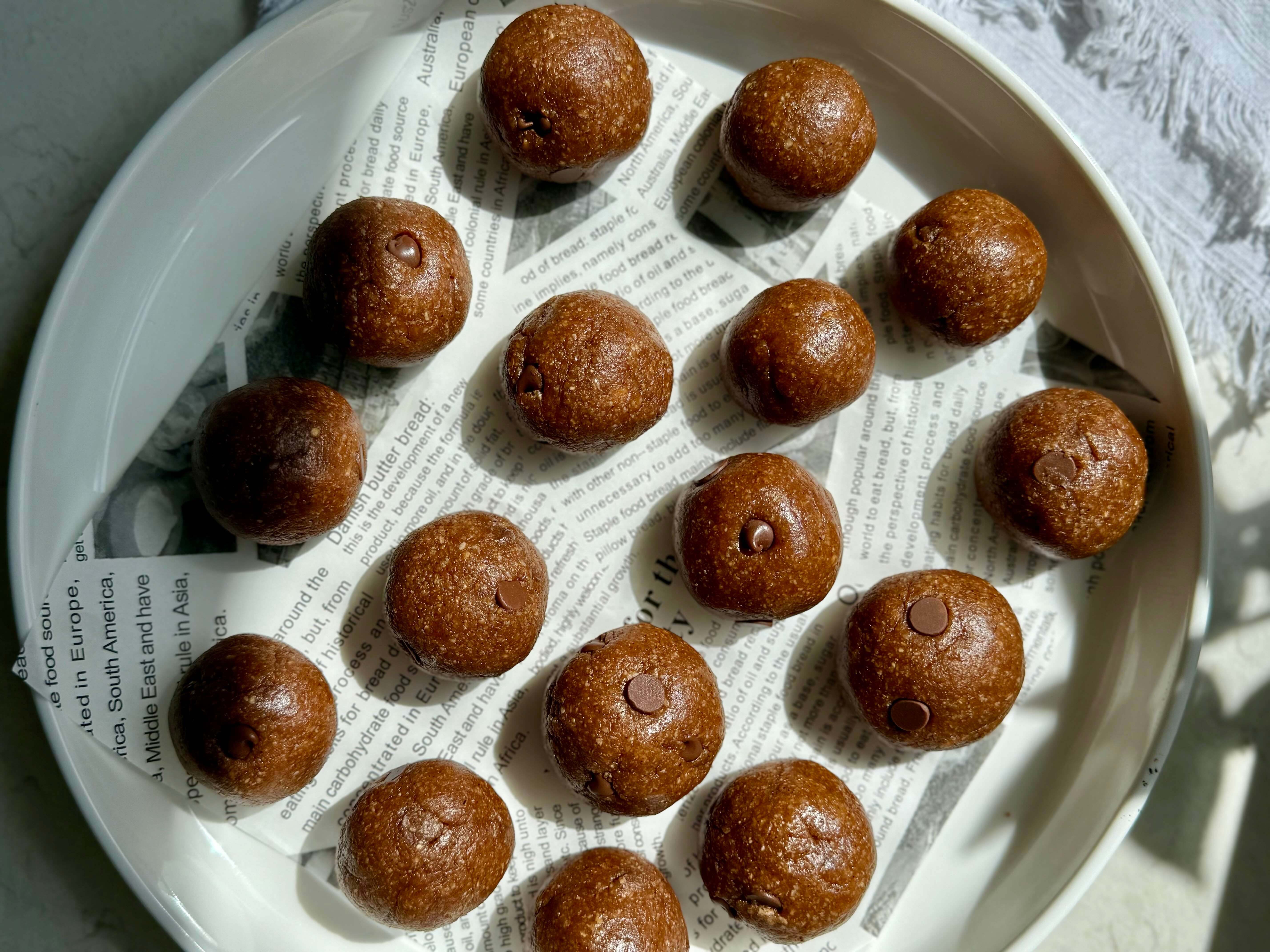 Choc Chip Cookie Dough Protein Balls