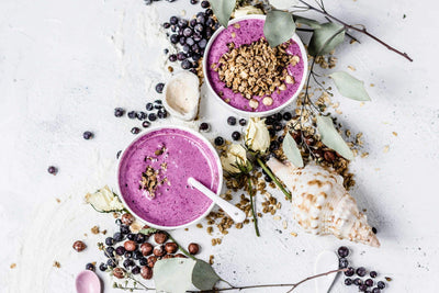 Blackcurrant and Yoghurt Whey Protein Smoothie Bowl