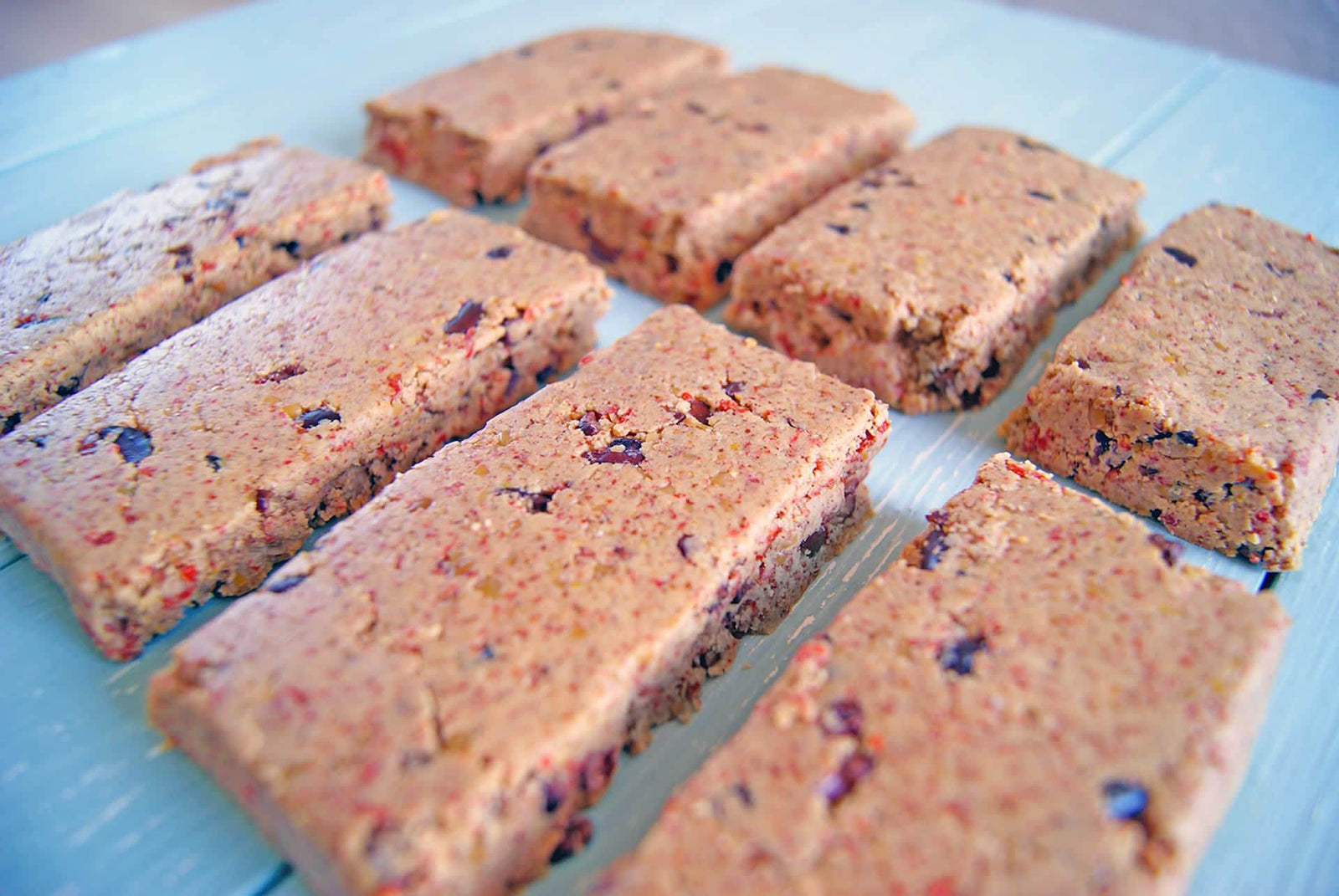 No Bake Peanut Butter, Goji & Cacao Protein Bars